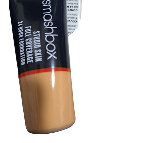 Studio Skin full Coverage 24 hour foundation - Picture 8 of 16